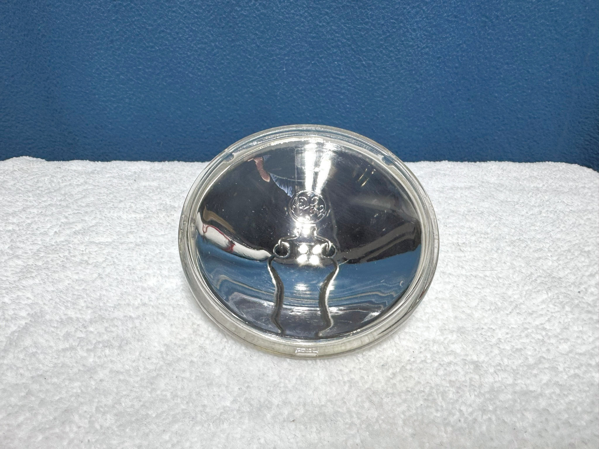 GE 4416 PAR36 Sealed Beam Bulb - 12 Volt - 30 Watt