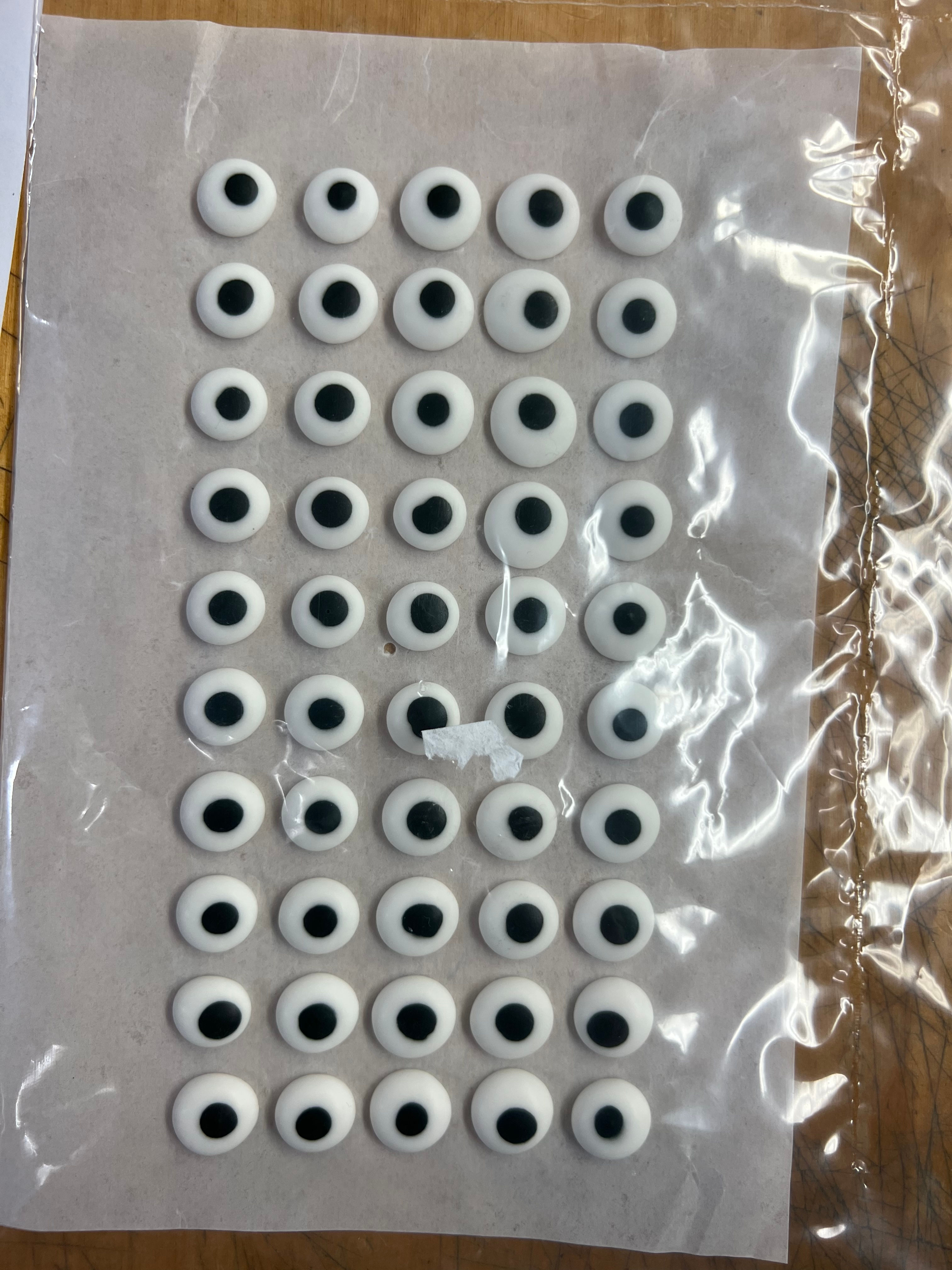 LARGE WHITE CANDY EYES