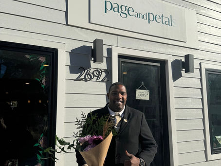 Today I had the pleasure of attending the Grand Opening of Page and Petals Bookstore right here in the heart of the Village of Wappingers📚📚📚 I also had the pleasure of speaking with the owners!
