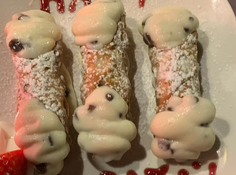 Best Cannolis in San Antonio Texas!