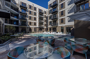 pool courtyard 2 877A5693.jpg