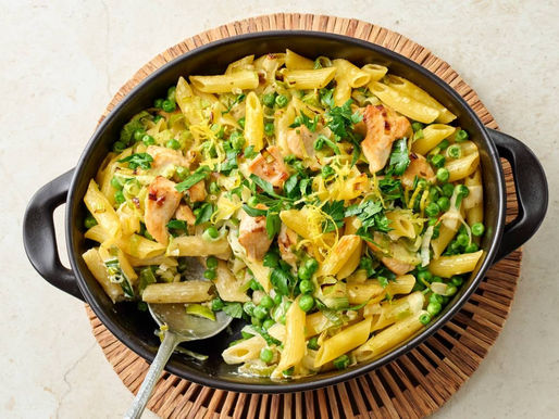 Romige pasta-ovenschotel met kip en preiDeze romige pasta-ovenschotel met kip en prei 