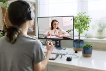 06 opções de terapia popular gratuita que podem ajudar na sua saúde mental e financeira