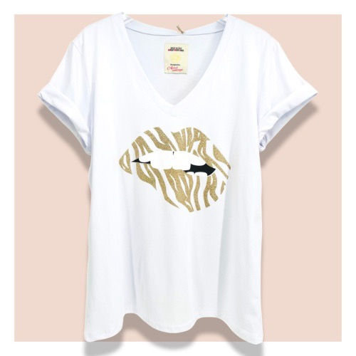 Tee-shirts blanc avec bouche 