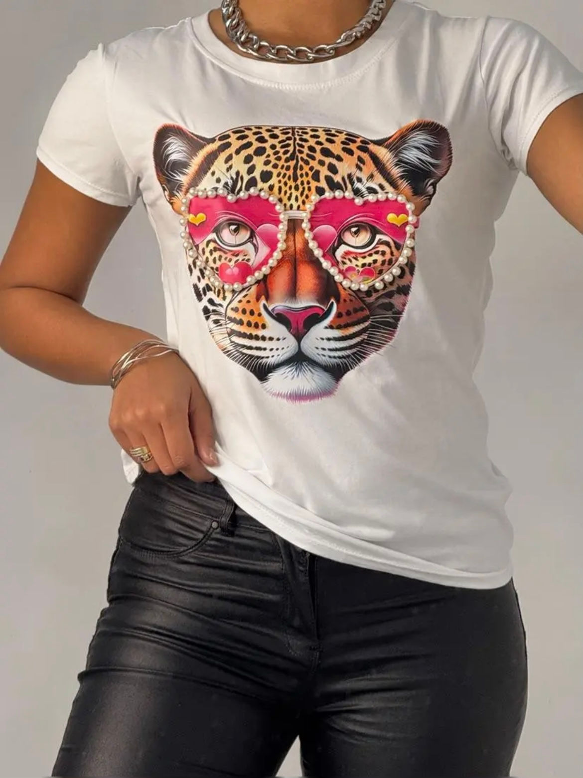 Tee-shirts blanc avec tigre 