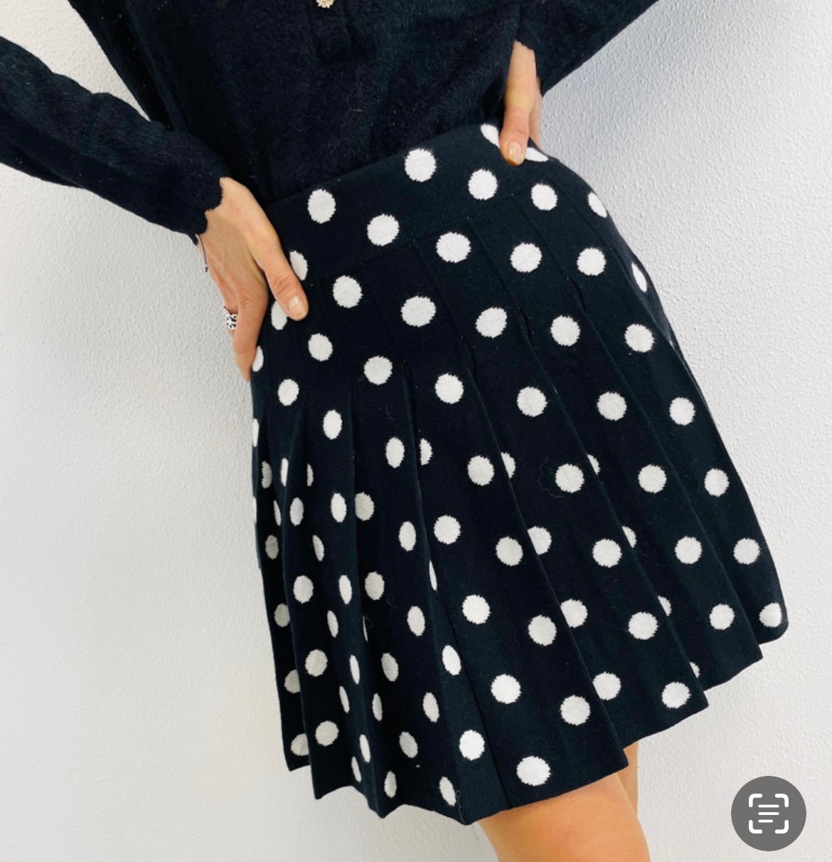 Jupe plissée laine à pois 