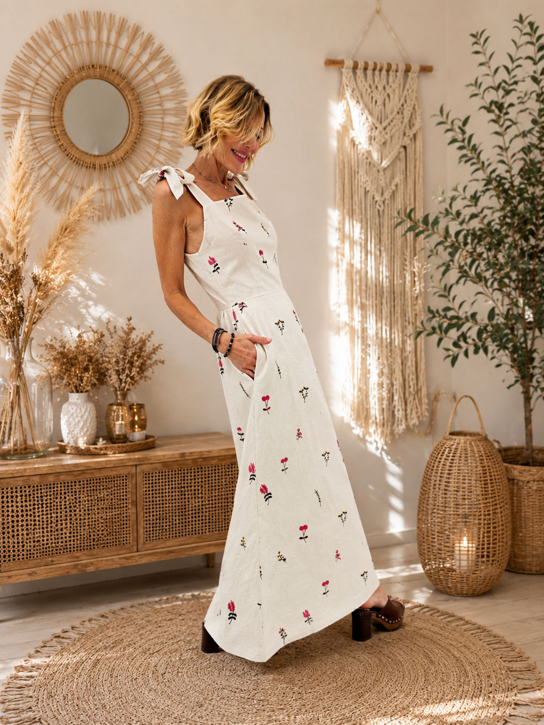 Robe beige lin et coton brodée