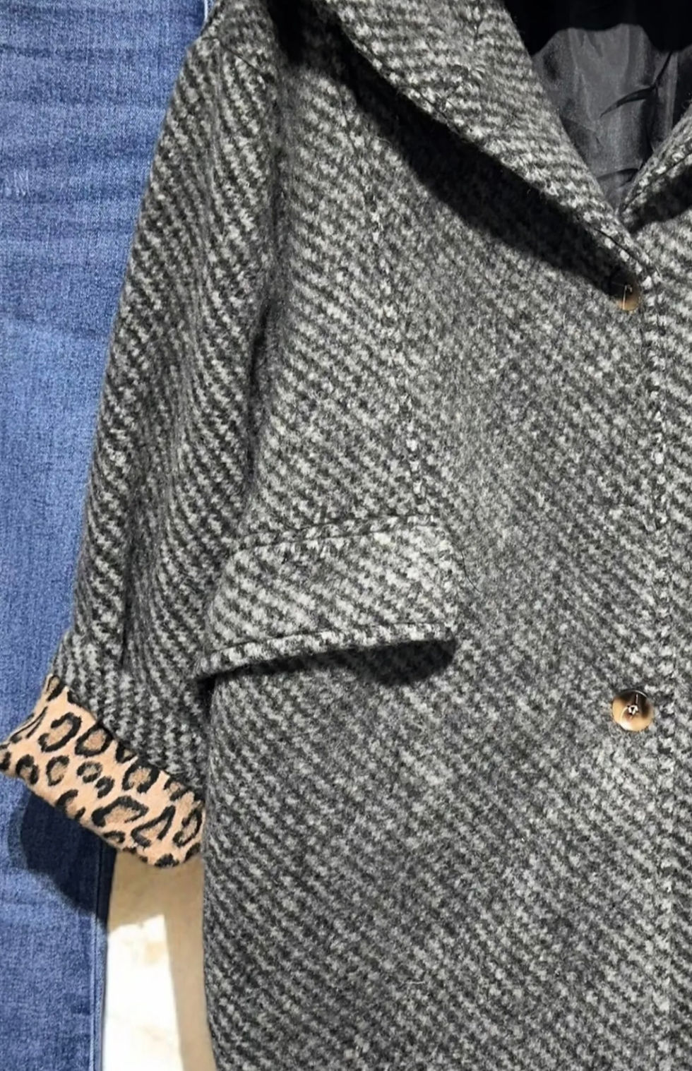 Miniature : Manteau gris rayé et léopard 