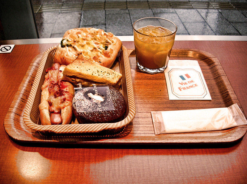 pastries and coffee on tray at Vie de France