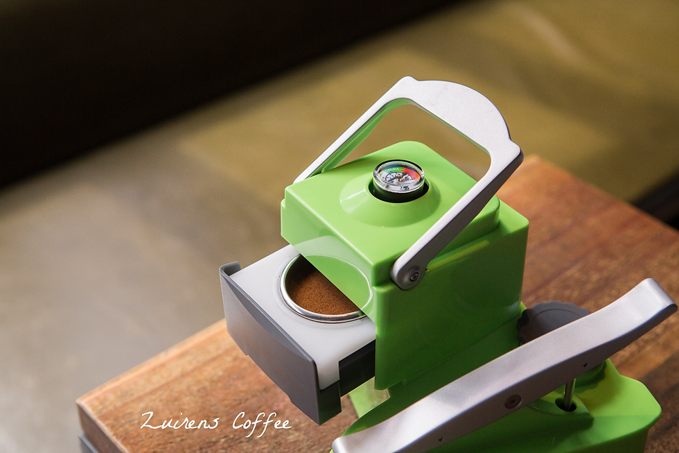 縮圖：Nomad - The Go everyway Espresso Machine