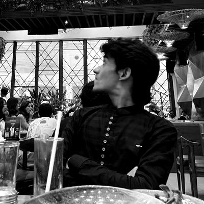 VeO8D3T__400x400_edited.jpg