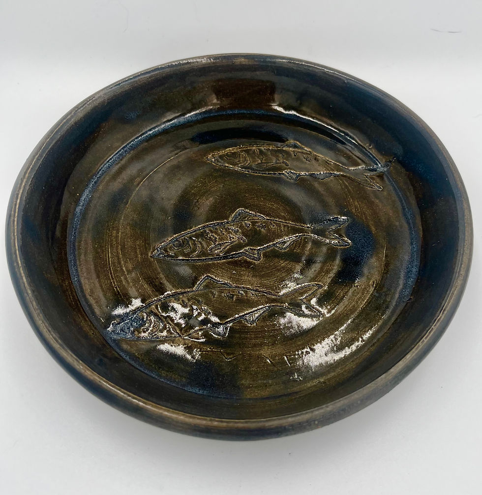 Thumbnail: Three little fishies dish 