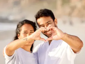 Saturn in 7th House Synastry: Relationship Lessons, Challenges & Compatibility Tips