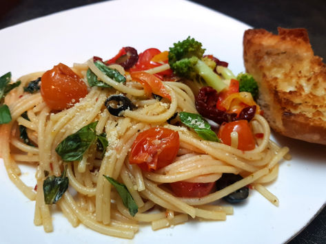 SPAGHETTI AGLIO E OLIO