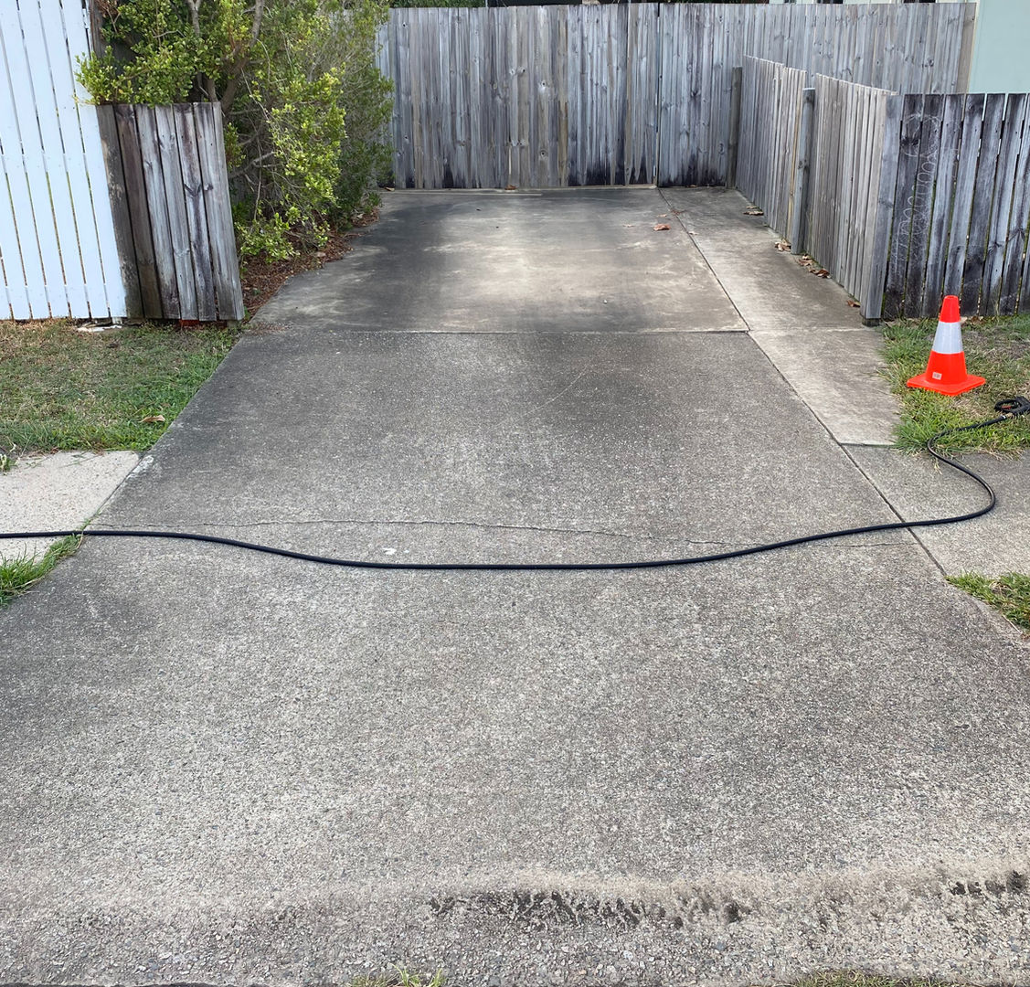 Pressure Clean concrete driveway before