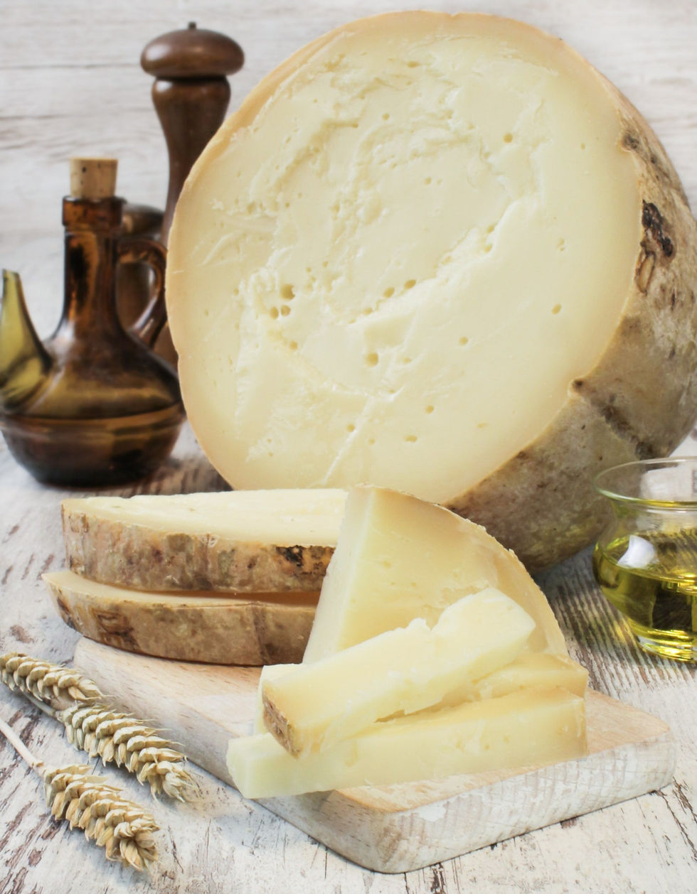 Provolone del Monaco DOP – włoski ser z mleka krowiego - dostępny w  hurtowni WT Hurt