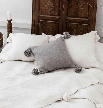 moroccan pom pom blanket 100% wool & cactus fiber grey