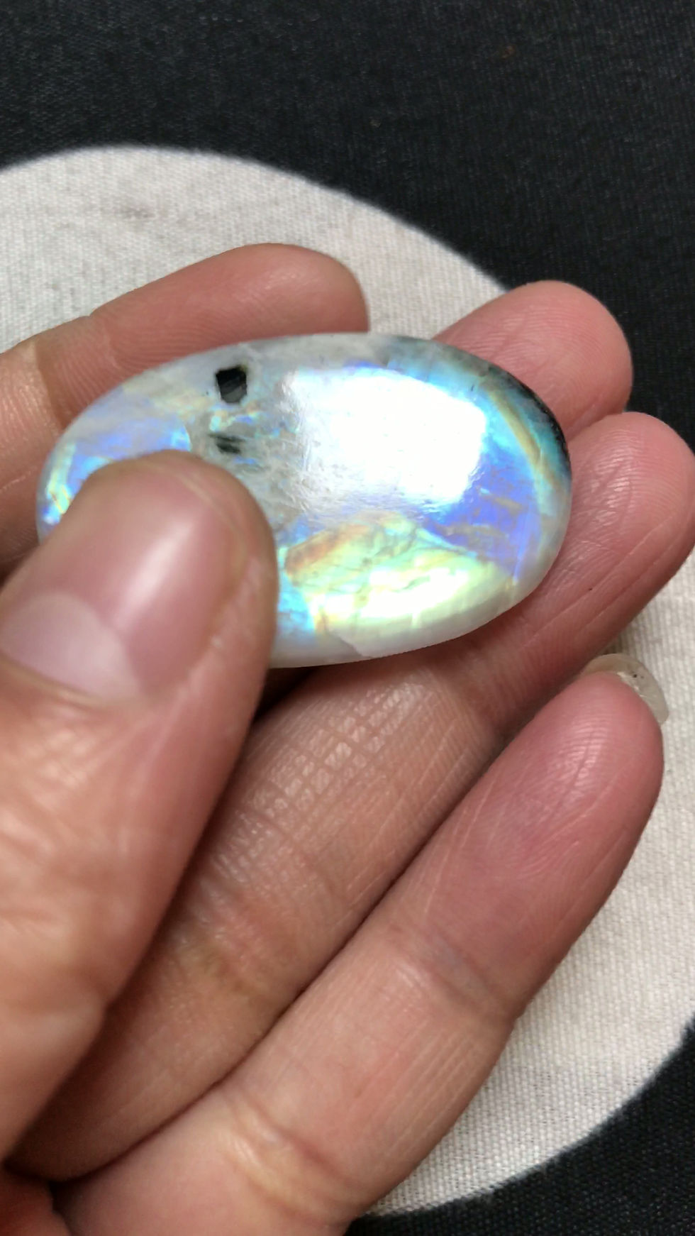 Миниатюра: Rainbow Moonstone Cabochon 1 Piece Size 32 MM Approx
