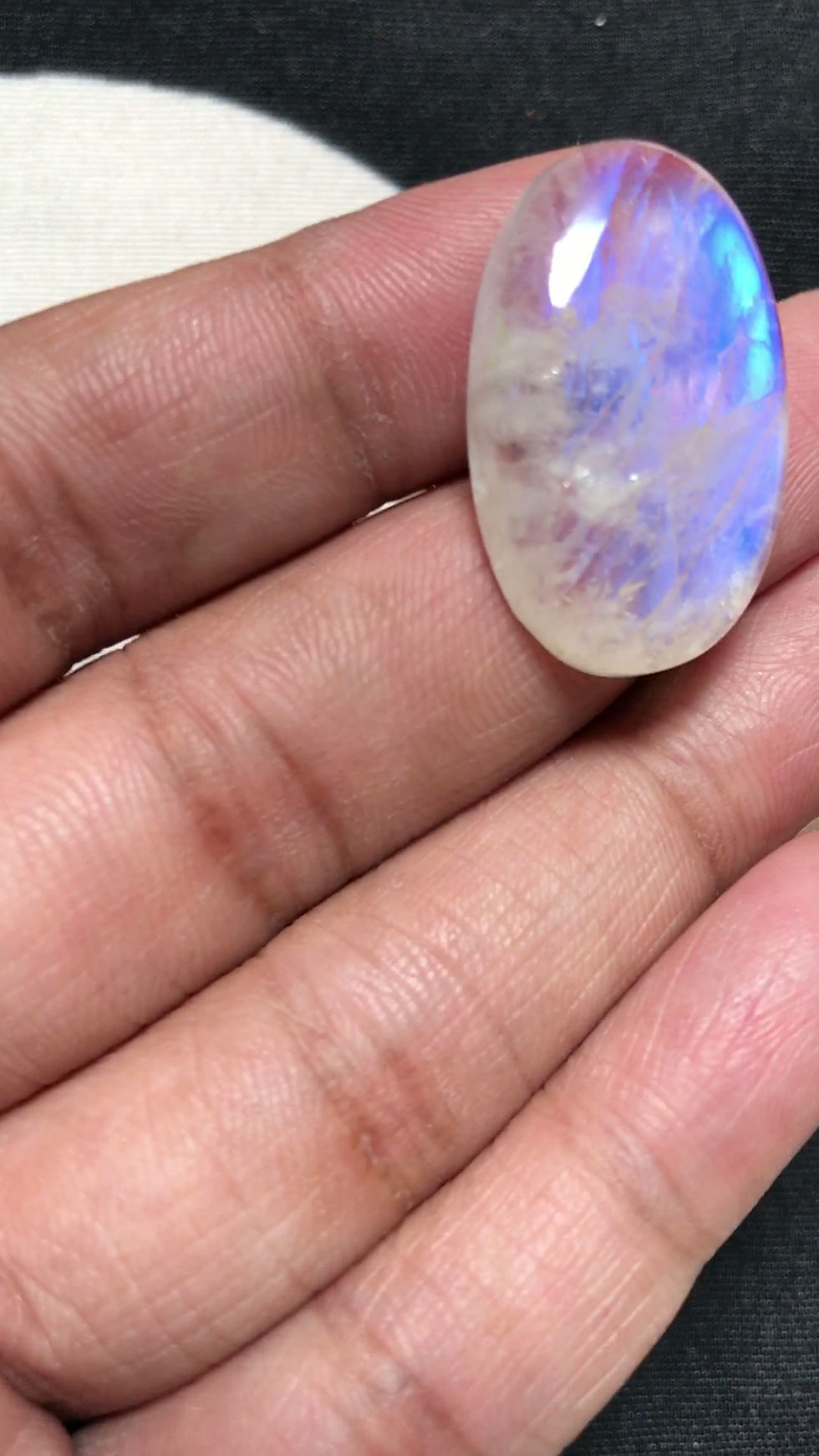縮圖：Rainbow Moonstone Cabochon 1 Piece Size 29 MM Approx