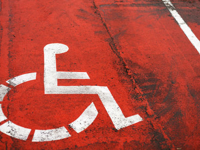 Asegurando la accesibilidad: Normativas de estacionamiento para personas con discapacidad