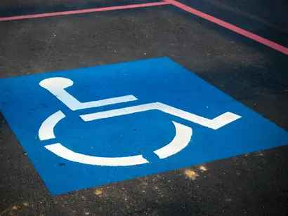 La ADA en una Encrucijada: Un Legado de Inclusión en Juego