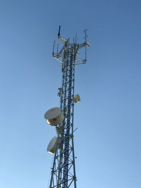 wireless, licensed microwave, microwave, 1Gbps, roof top mast, broadband, wireless backhaul, point to point, Aviat, Motorola, Drake lighting, Valmont