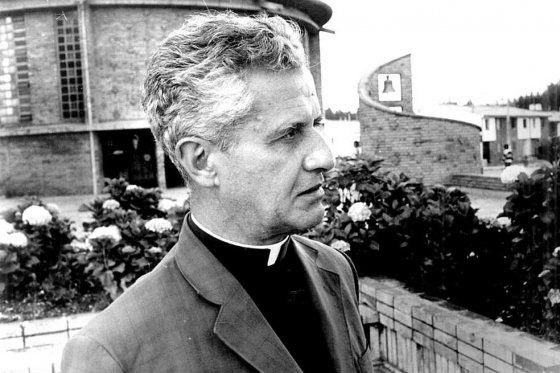 a24ac16cd4e8fc0cf83b01e2b1648036