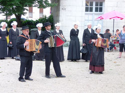 2eb32d_1060df08e9b448a786803f3a37bf37b9