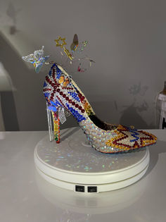 #Shoe #Shoes #Beautifulfootwear #footwear #rhinestones  #rhinestoneart #Jax #Jaxsparkle #sparkle #uniqueart #onlyoneintheworld  #Personalisedgift  #personalisedshoe