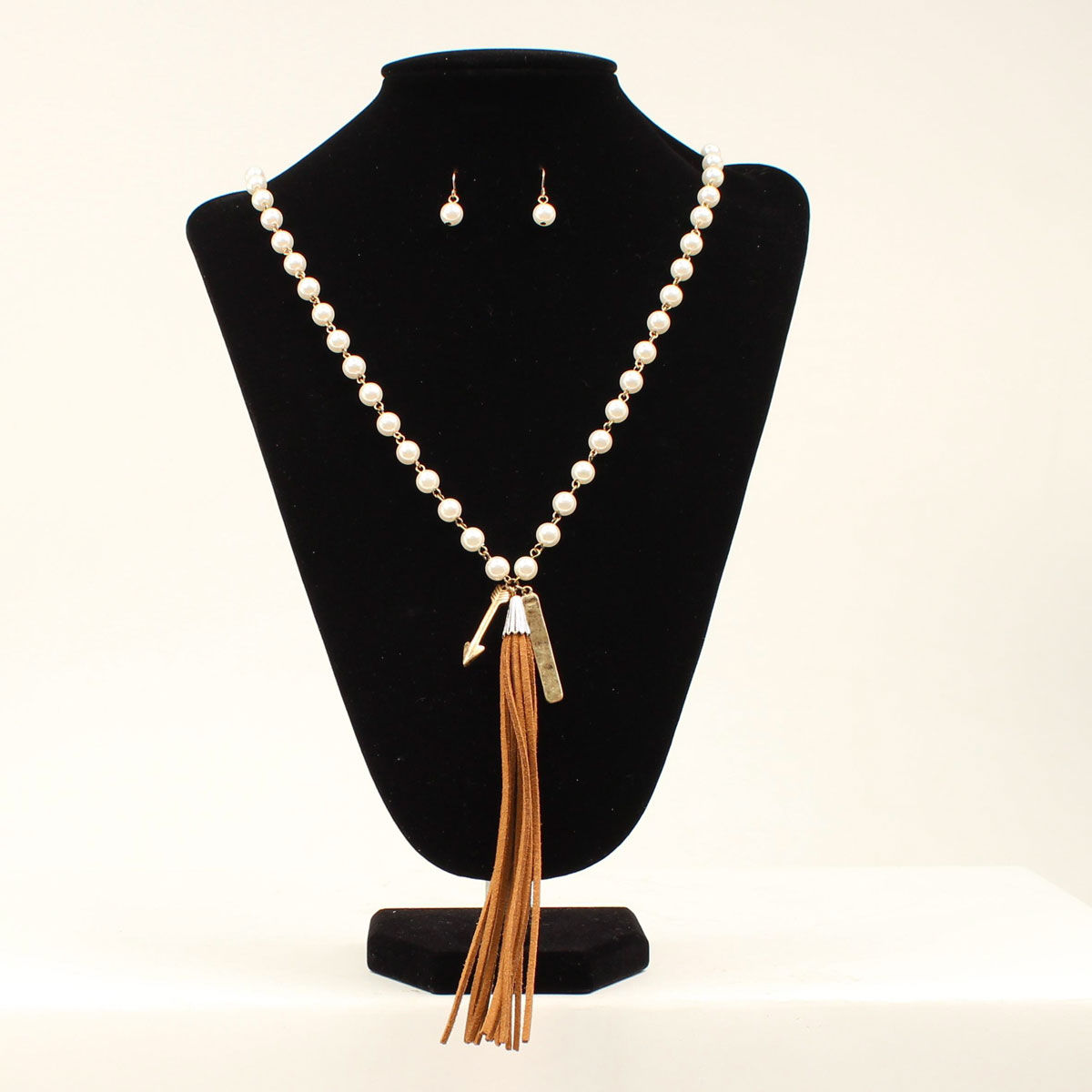 M&F Pearl Fringe Arrow Necklace