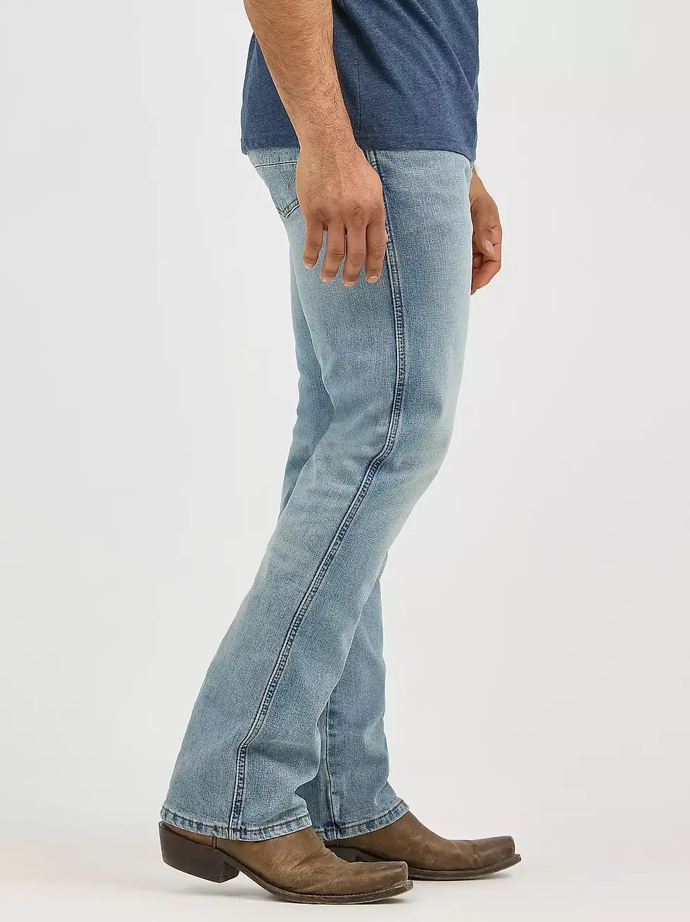 Thumbnail: Wrangler Men's Retro Slim Fit Boot Cut Jean