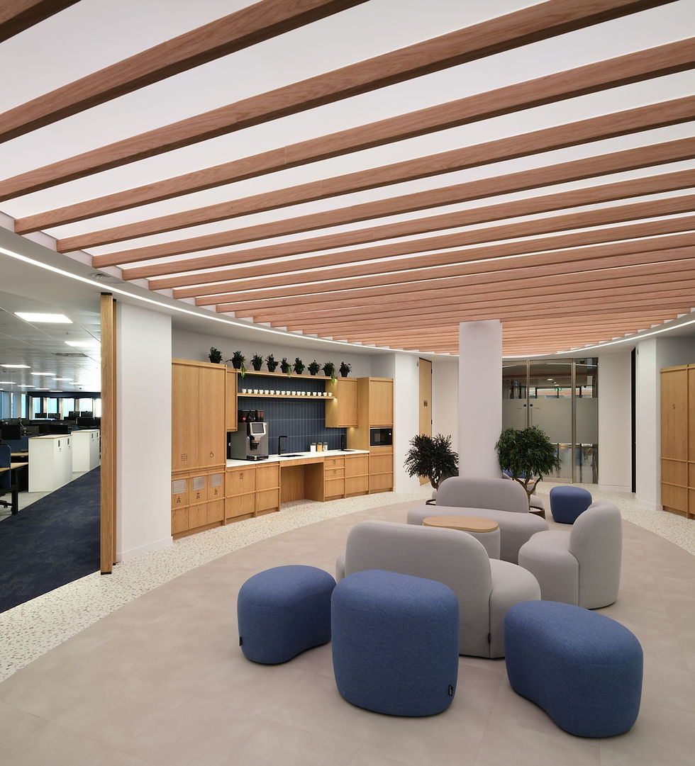 Deep floor plates called for illuminated ceilings, carefully positioned in dark spots to emulate natural daylight