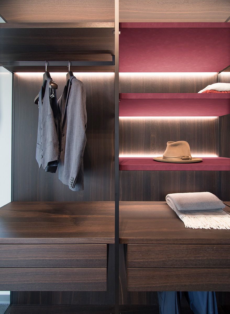 Миниатюра: Naked Retro