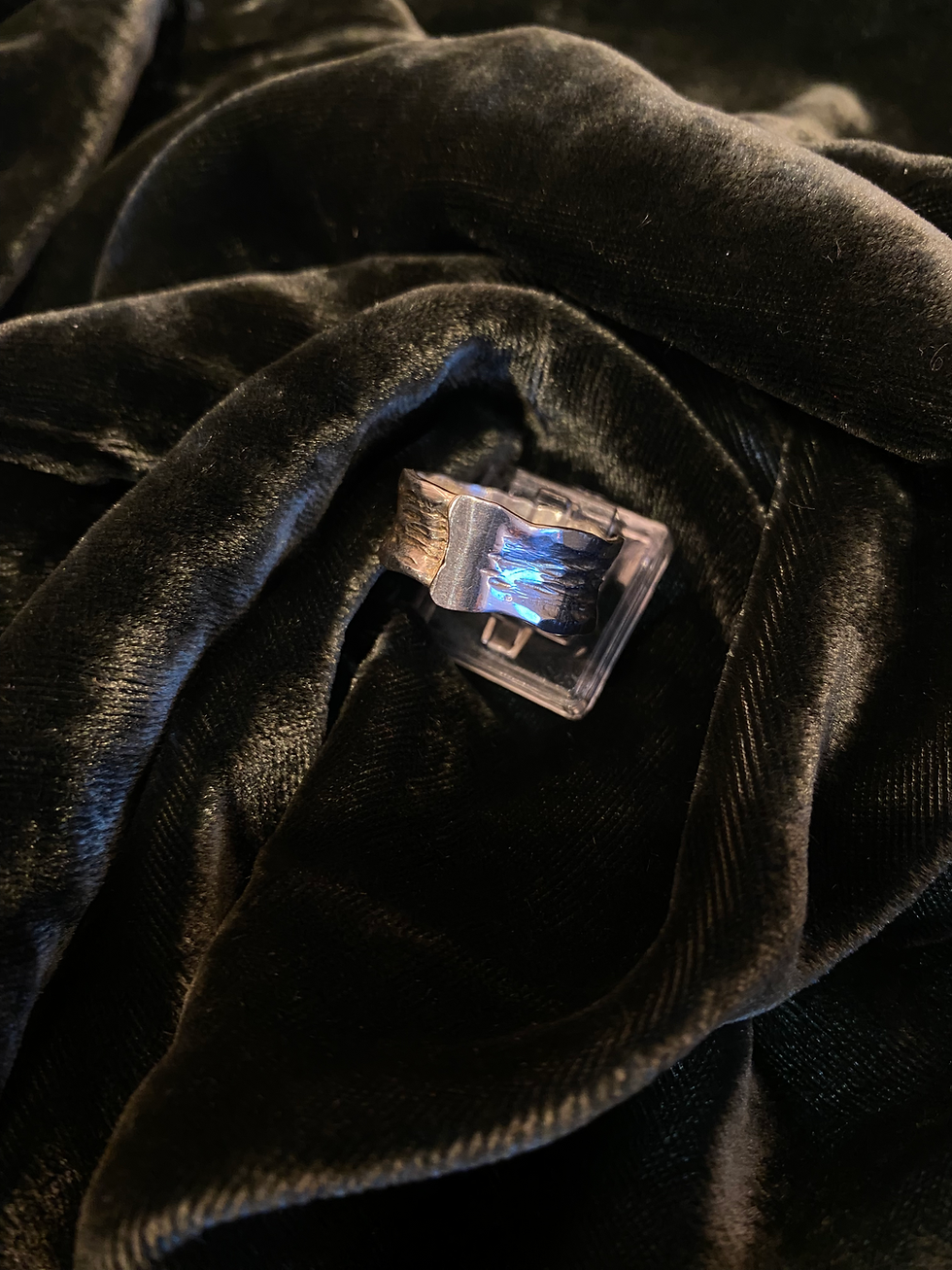 Thumbnail: Glóðsteinn Argentium .925 Silver Ring 