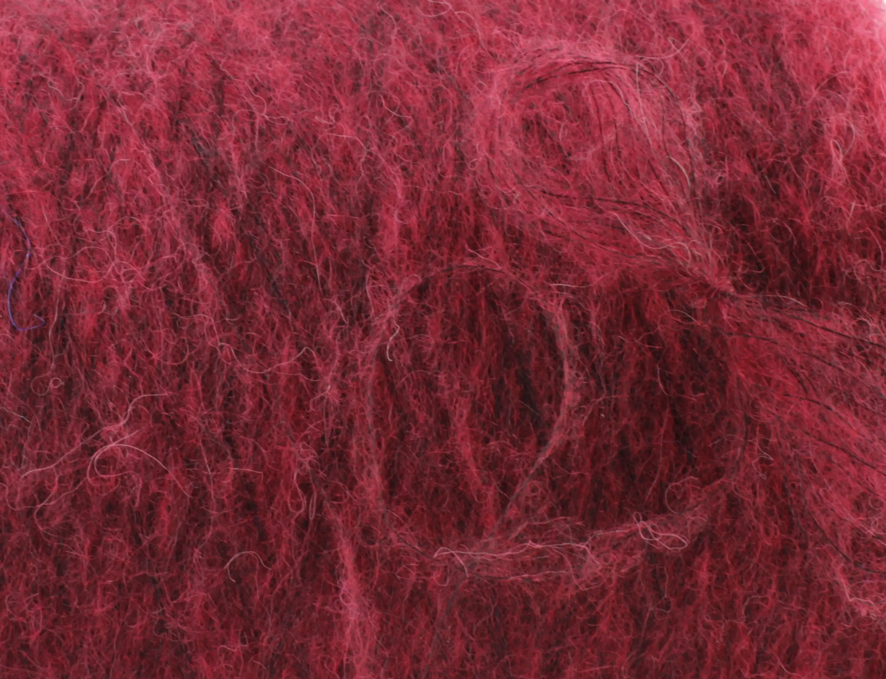 ROUGE 15.000 rubinrot 37%WM 37%WP 26%PA