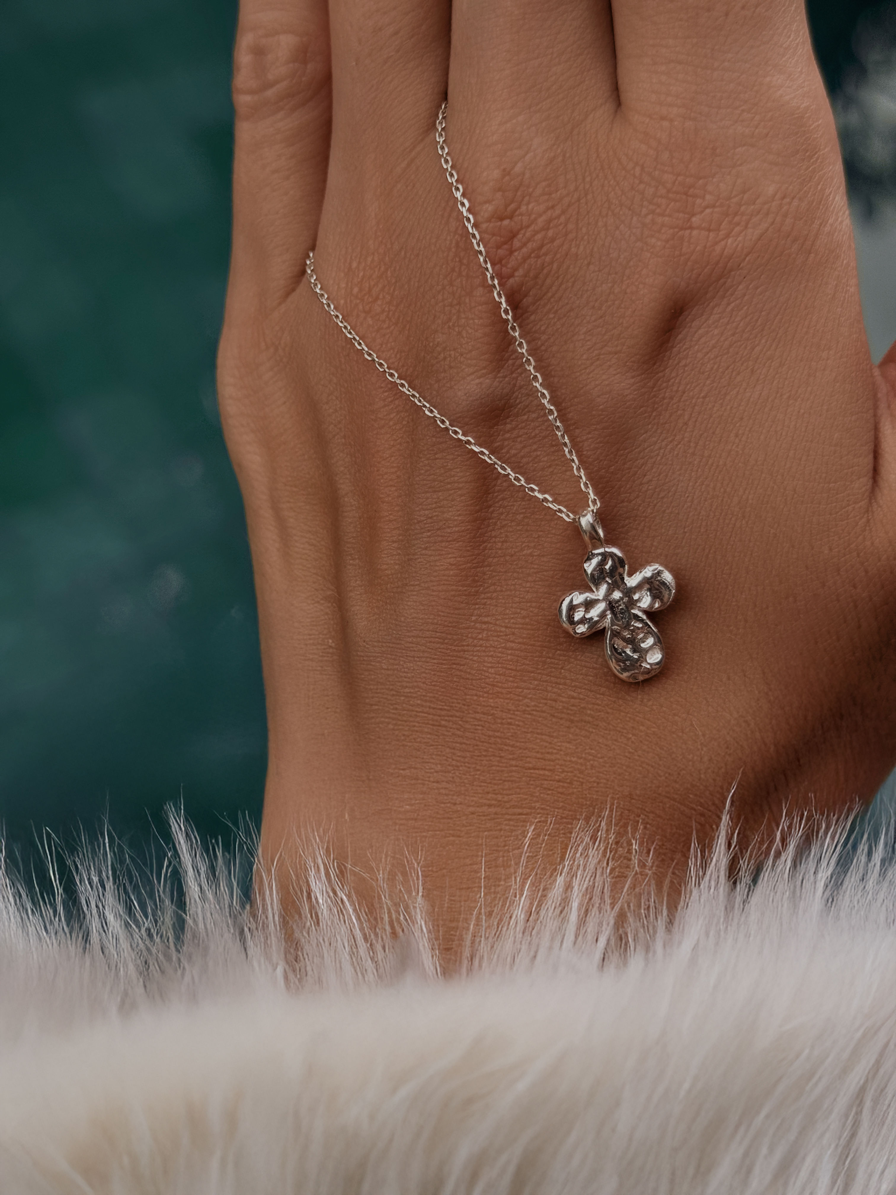 Small Cross Silver
