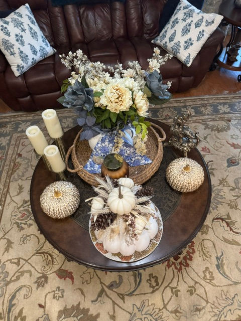 IMG_4033 - table scape pumpkin