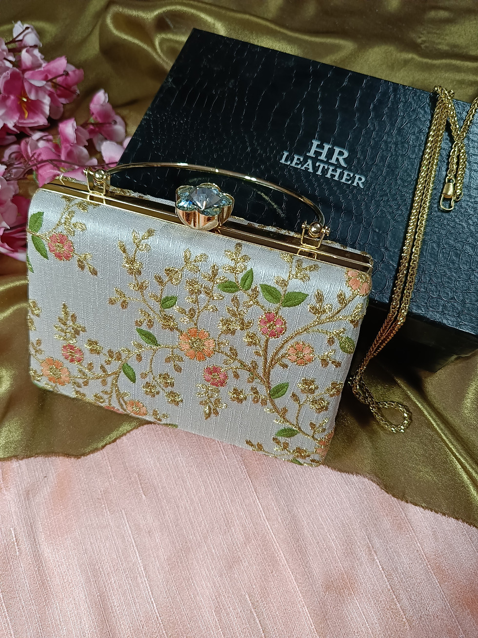 Thumbnail: Floral Handheld Clutch - Lavendar