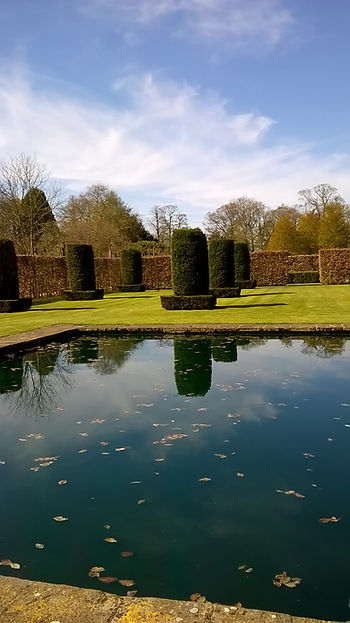 Scampston Hall Gardens plien air drawing and painting course