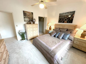 Inviting bedroom atmosphere at Springbrook Cercle ideal for unwinding after a long day.