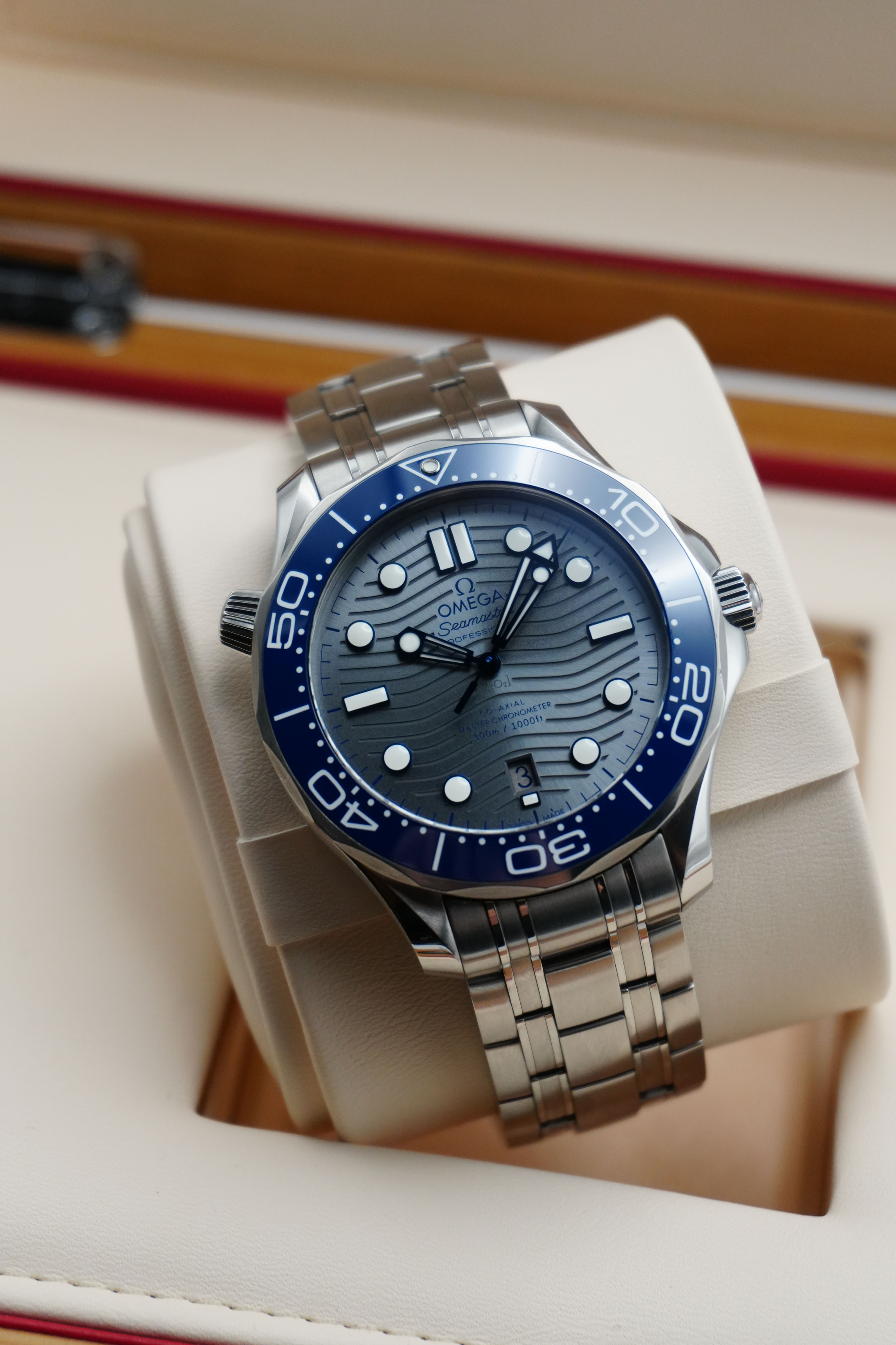 OMEGA Seamaster Diver 300m 42mm - 210.30.42.20.06.001