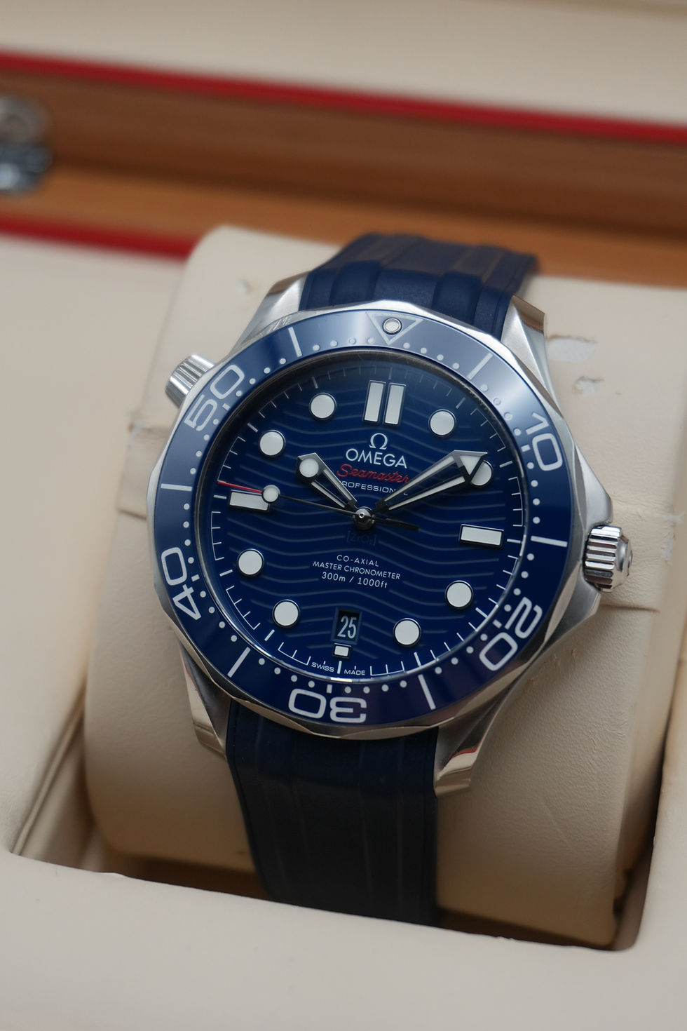 Thumbnail: OMEGA Seamaster Diver 300m 42mm Deployant Clasp - 210.32.42.20.03.001