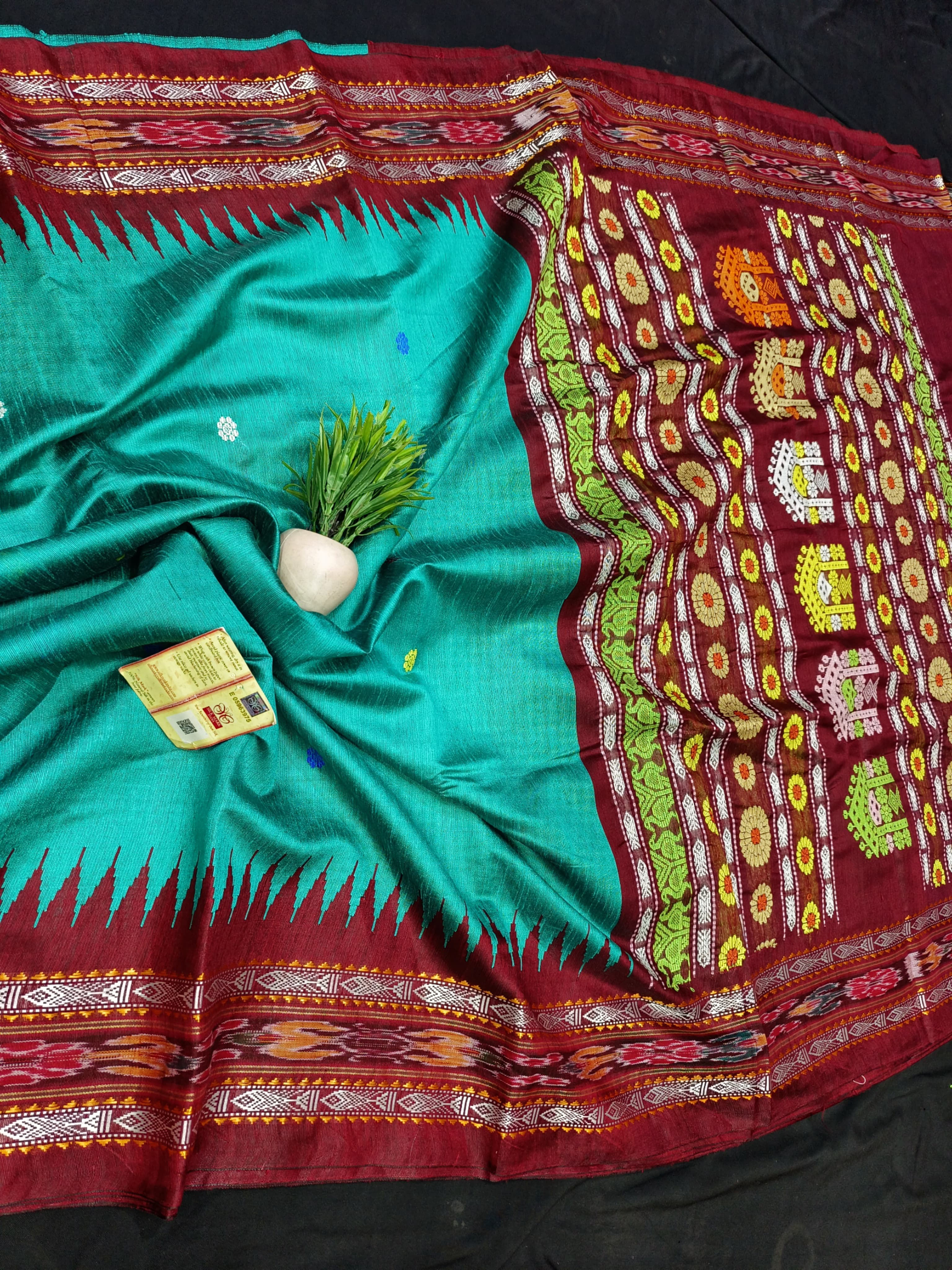 Pure Raw Silk Handloom Saree with Vidarbha Border and Dolabedi Pallu