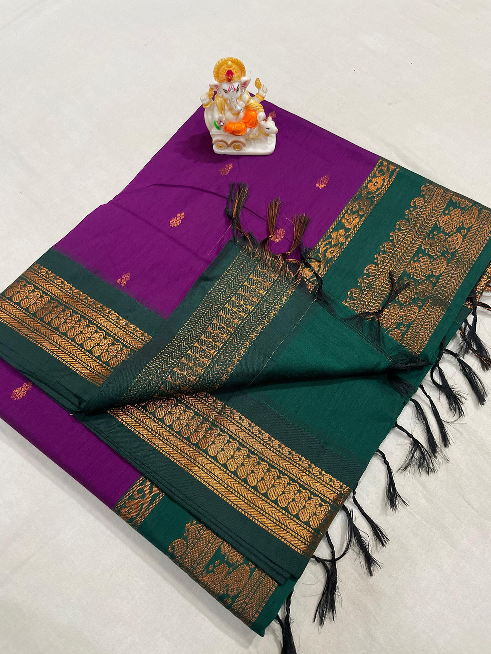 Thumbnail: Deep Purple Color Pure Kalyani Cotton Saree