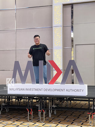 BackdropKL_event letter kl_3d letter blocks kl_logo and letter standees kl_cnc letter cutting kl_lightbulb marquee letter kl_polyform 3d lettter block kl