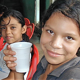 Aceituno girls with cups of water.jpg
