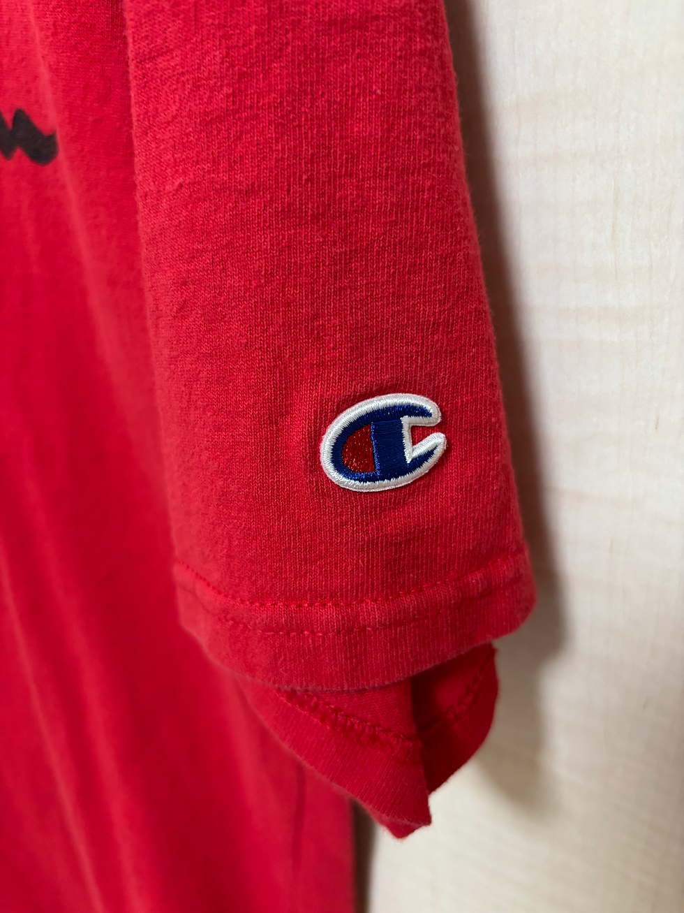 サムネイル： Champion　チャンピオン　赤Tシャツ