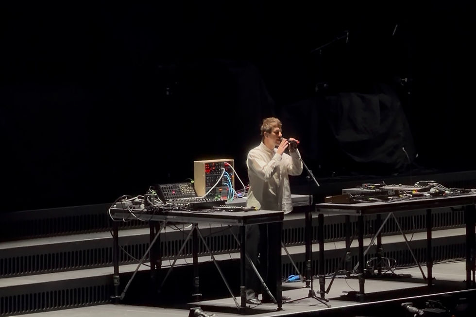 Rüfüs Du Sol Ignite Düsseldorf with a Cinematic Opening Night to Their Biggest European Tour