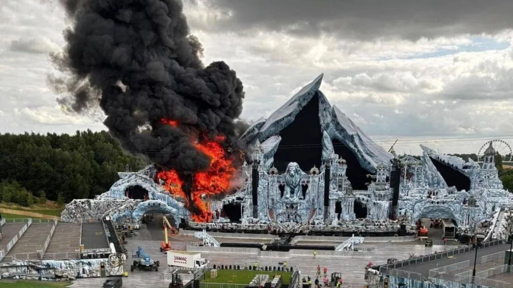 From Setback to Solidarity: How the Tomorrowland 2025 Mainstage Fire Changed Festival Culture