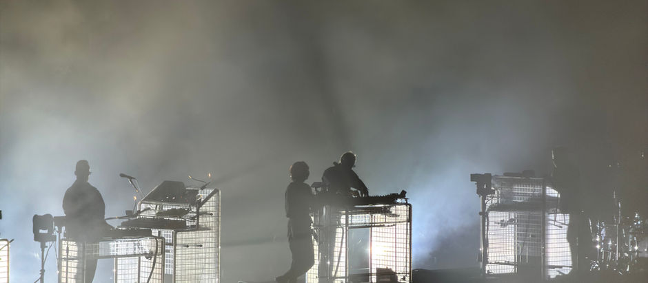 Rüfüs Du Sol Ignite Düsseldorf with a Cinematic Opening Night to Their Biggest European Tour